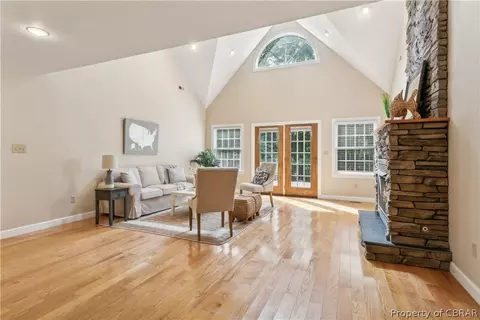 5526 Echo Ln, Gloucester, VA 23061 photo 8
