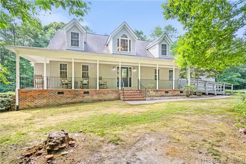 5526 Echo Ln, Gloucester, VA 23061