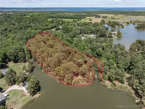 0000 Johns Point Rd, Gloucester, VA 23061