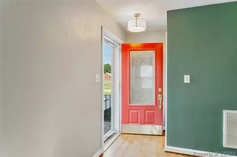 1806 Canterbury Rd, Hampton, VA 23666 photo 8