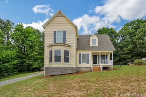 200 New South Rd, Kilmarnock, VA 22482