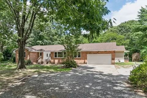 1635 Tyndall Point Rd, Gloucester Point, VA 23062
