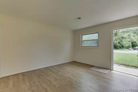 437 Fox Hill Rd, Hampton, VA 23669 photo 9