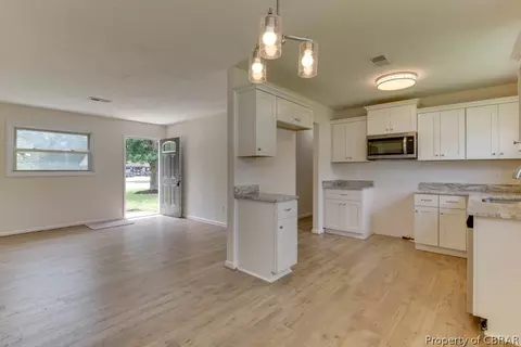 437 Fox Hill Rd, Hampton, VA 23669 photo 12