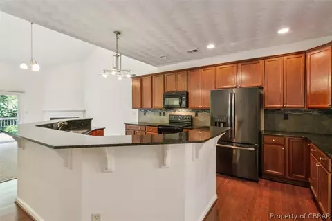 77 Manilla Ln, Hampton, VA 23669 photo 13