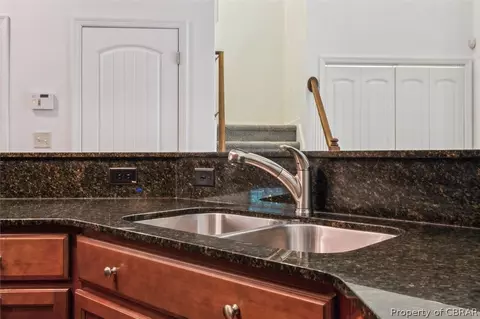 77 Manilla Ln, Hampton, VA 23669 photo 14
