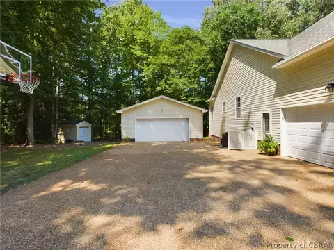 7793 John Tyler Dr, Gloucester, VA 23061 photo 42