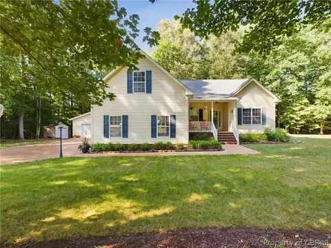 7793 John Tyler Dr, Gloucester, VA 23061