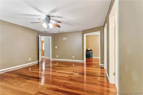 6925 Deerfield Ln, Gloucester, VA 23061 photo 12