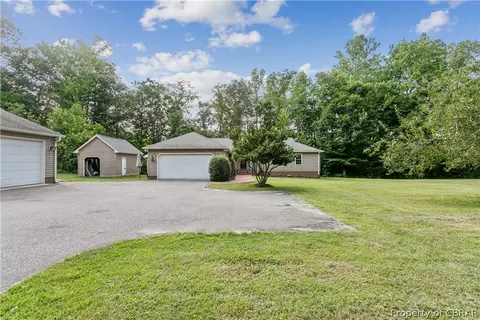 6925 Deerfield Ln, Gloucester, VA 23061 photo 4
