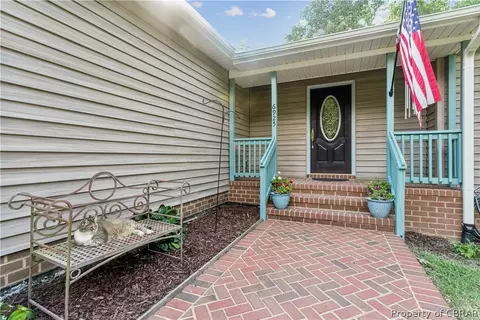 6925 Deerfield Ln, Gloucester, VA 23061 photo 6
