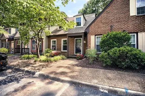 122 Sloane Pl, Newport News, VA 23606