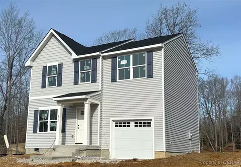 375 Highgate Dr, Hartfield, VA 23071
