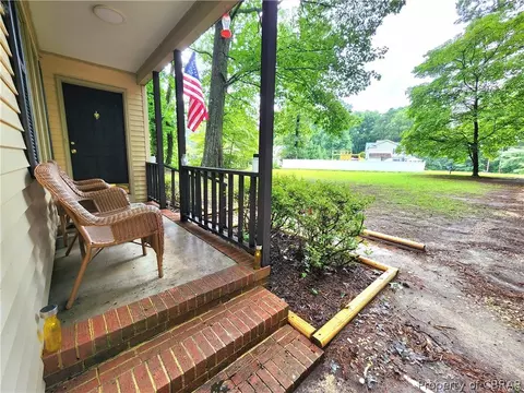 7249 Deer Run Dr, Gloucester, VA 23061 photo 5
