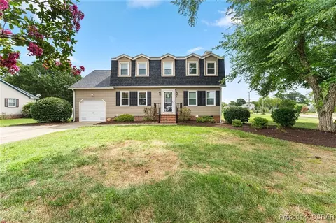 2 G Maria Dr, Poquoson, VA 23662