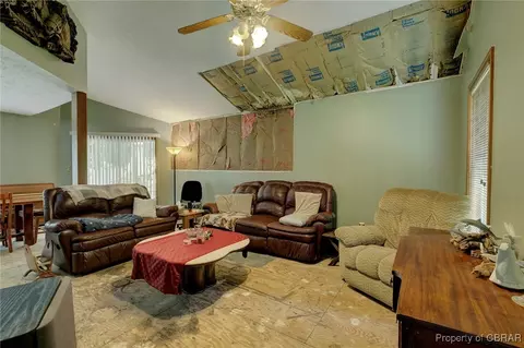 9563 Cuba Rd, Hayes, VA 23072 photo 6