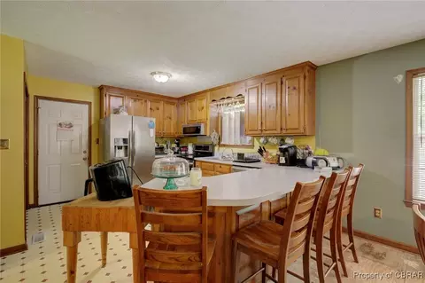 9563 Cuba Rd, Hayes, VA 23072 photo 9