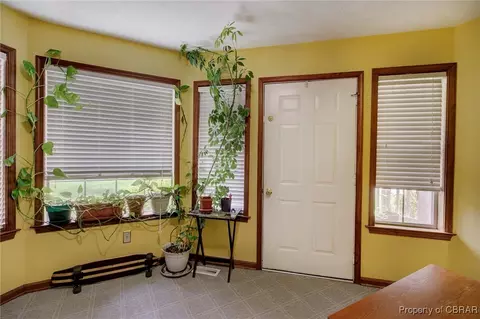 9563 Cuba Rd, Hayes, VA 23072 photo 5