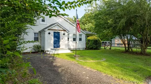 14302 Burwells Bay Rd, Smithfield, VA 23430