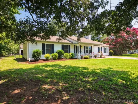 3051 Rachael Ln, Hayes, VA 23072
