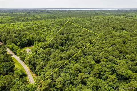 00 Low Ground Rd, Gloucester Point, VA 23072
