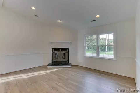 2 Critzos Ct, Hampton, VA 23669 photo 8