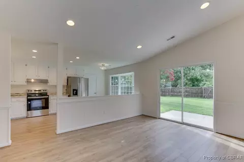 2 Critzos Ct, Hampton, VA 23669 photo 12