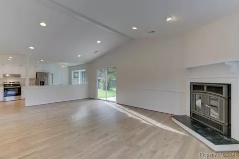 2 Critzos Ct, Hampton, VA 23669 photo 9