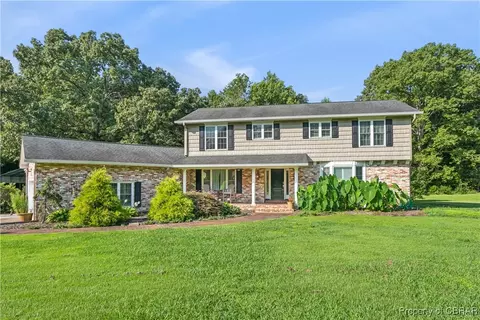 9300 Marlfield Rd, Gloucester, VA 23061 photo 2