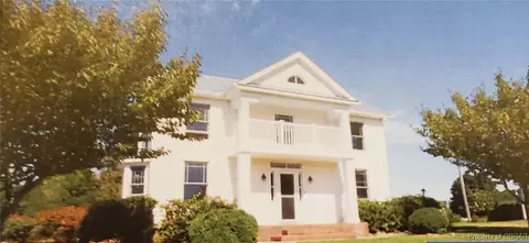 369 Queens Creek Rd, Cobbs Creek, VA 23035