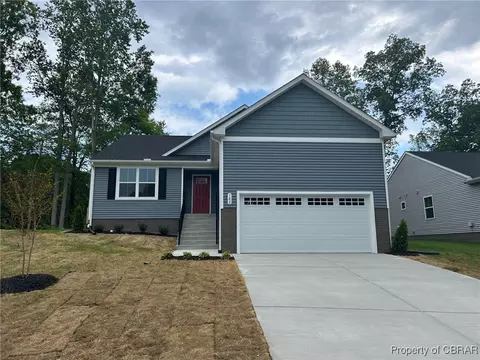 180 Highgate Dr, Hartfield, VA 23071