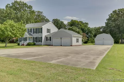 18 Mary Ann Dr, Hampton, VA 23666
