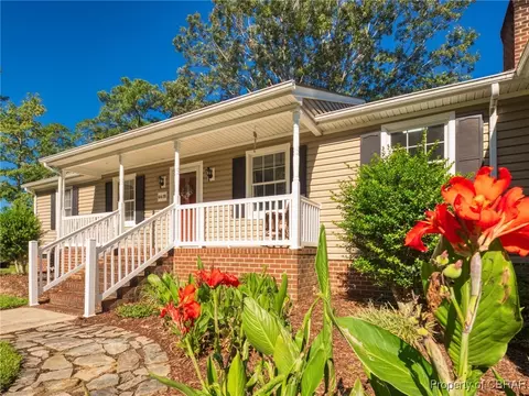 6678 Northwind Ln, Gloucester, VA 23061