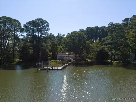 6678 Northwind Ln, Gloucester, VA 23061 photo 13