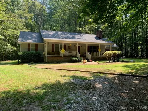 997 River Run Dr, Hartfield, VA 23071