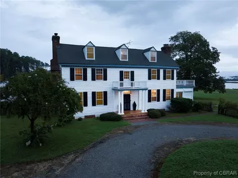 1047 Haven Beach Rd, Moon, VA 23119