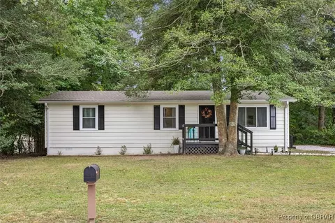 320 Leigh Rd, Yorktown, VA 23690