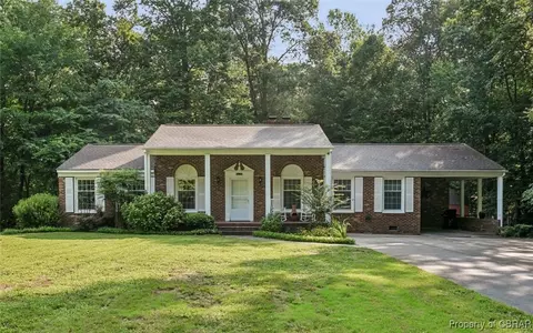8019 Belroi Rd, Gloucester, VA 23061