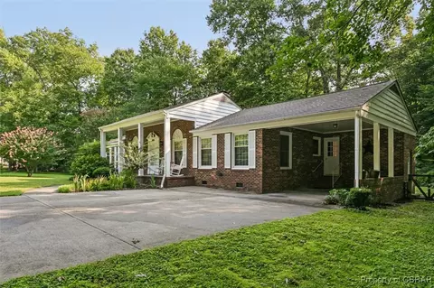 8019 Belroi Rd, Gloucester, VA 23061 photo 4