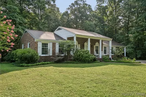 8019 Belroi Rd, Gloucester, VA 23061 photo 3