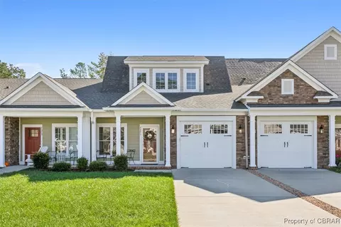 7371 Fiddlers Ln, Gloucester, VA 23061