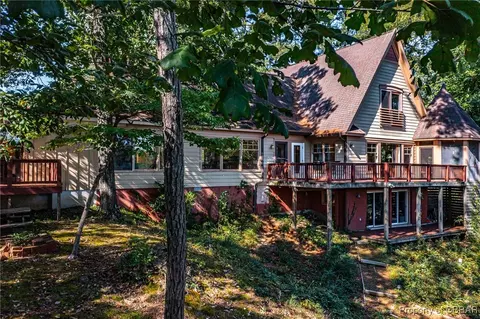 176 Old Mill Cove Rd, Irvington, VA 22480
