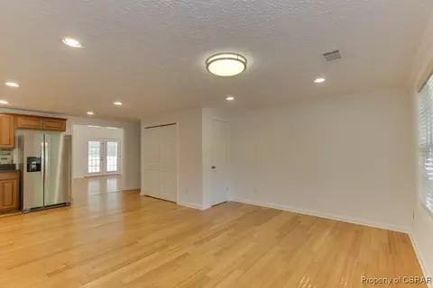8729 Marlfield Rd, Gloucester, VA 23061 photo 6