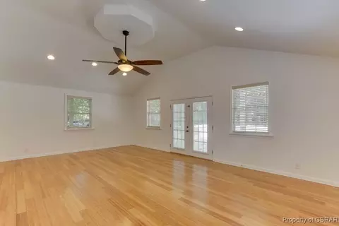 8729 Marlfield Rd, Gloucester, VA 23061 photo 11