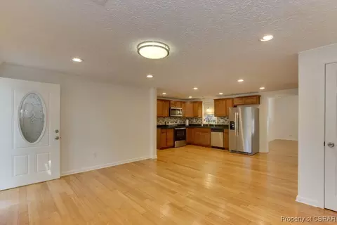 8729 Marlfield Rd, Gloucester, VA 23061 photo 7