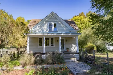 689 Ocran Rd, White Stone, VA 22578