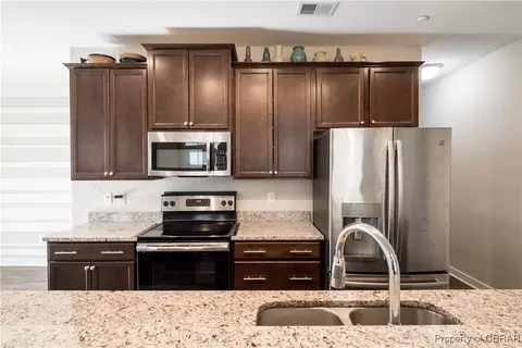 905 Celia Ct, Hampton, VA 23666 photo 8