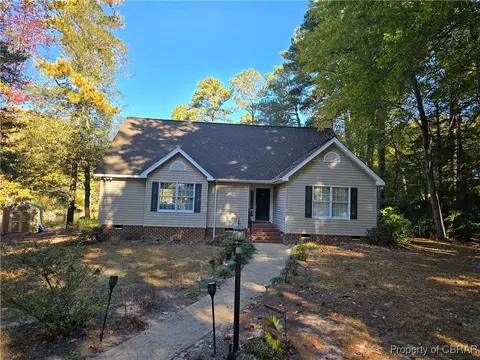 197 Oyster Ln, Cobbs Creek, VA 23035