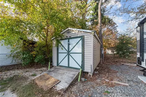 7177 Amherst Ln, Gloucester, VA 23061 photo 32