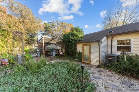 7177 Amherst Ln, Gloucester, VA 23061 photo 28